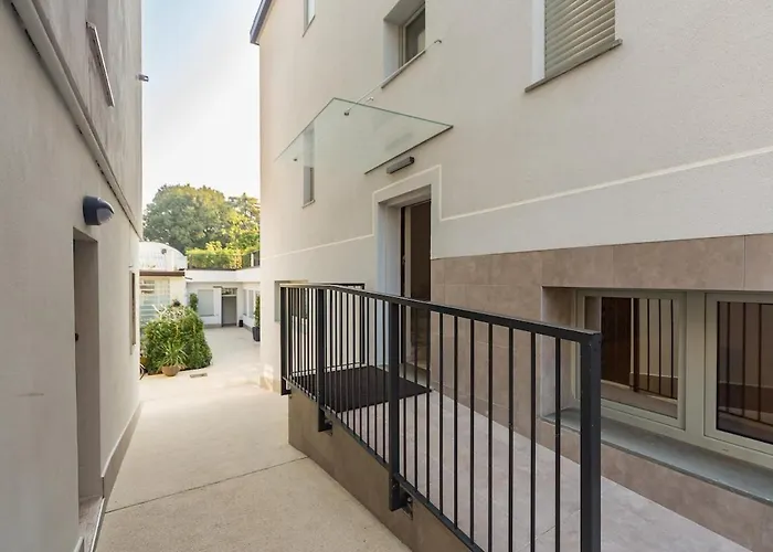 Loft A Cezanne 7 Апартаменты